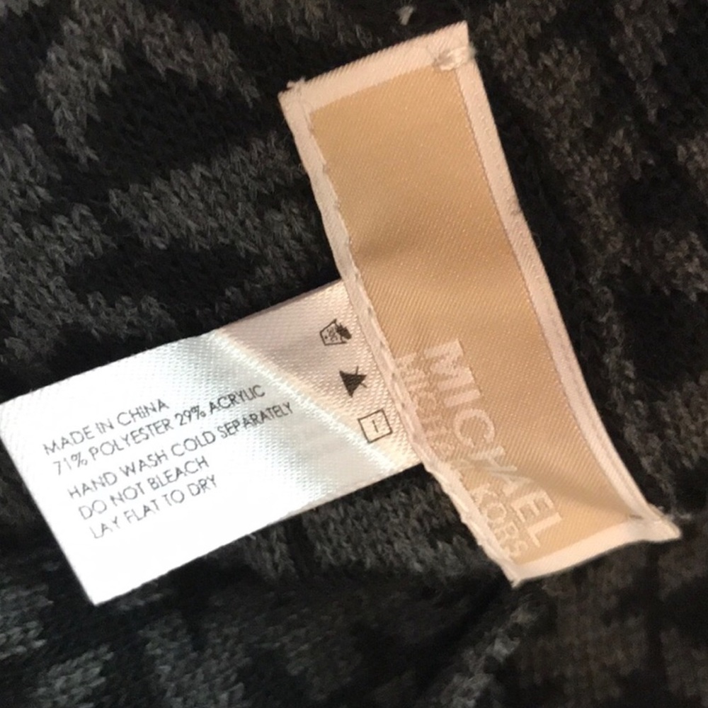 Awesome Michael Kors Hat - Picture 6 of 6